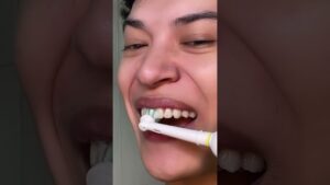 cepillo-de-dientes-por-los-dos-lados